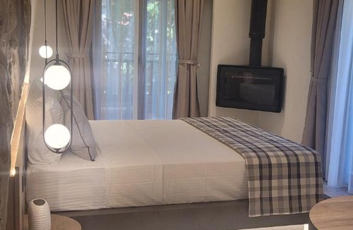 Kalambaka Hotel | Polyzos Luxury Suites Meteora #6 - Adults Friendly