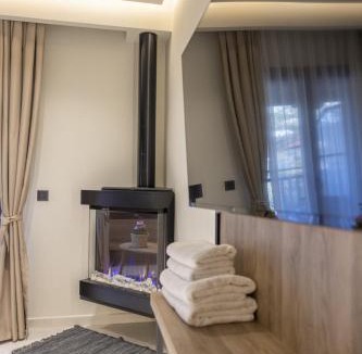 Kalambaka Apartment | Polyzos Luxury Suites Meteora #5 - Adults Friendly