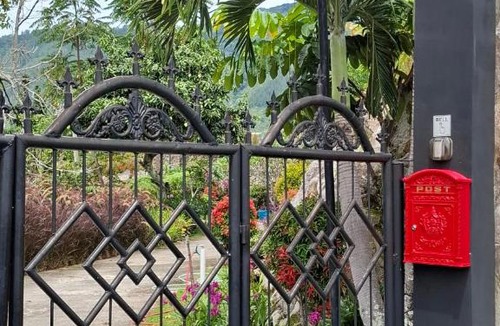 Tuk Tuk Bed & Breakfast | Pondok Ganda