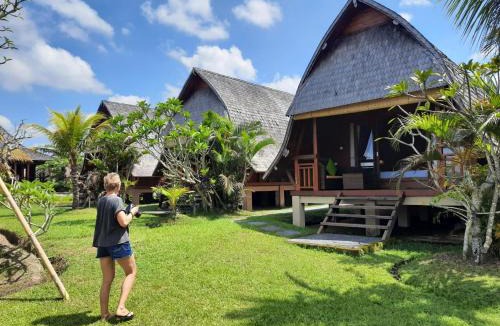 Peliatan Cabin | Pondok Gandalangu Ubud-Dikelilingi Hamparan Sawah