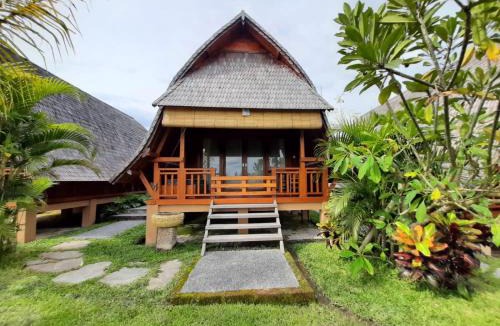 Peliatan Cabin | Pondok Gandalangu Ubud-Dikelilingi Hamparan Sawah