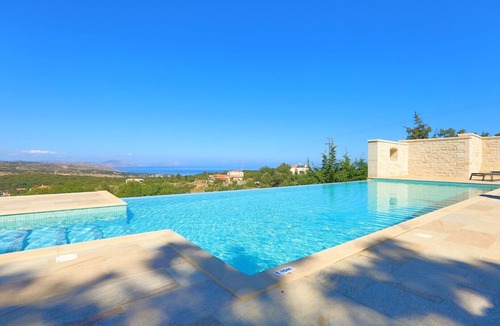 Atsipópoulon Villa | Pool-Villa Mila, heated pool, spacious Villa on 13. 000 sqm plot