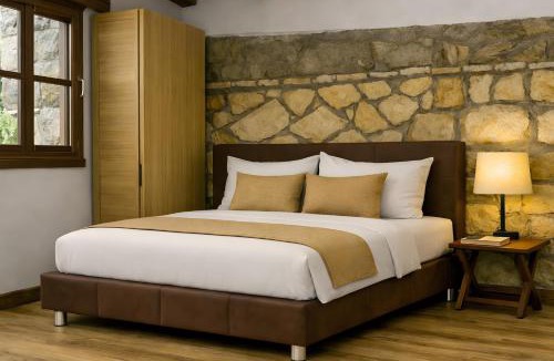 Gouvia Resort | Poolfront Escape – Cabana 13