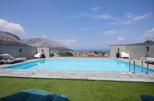 Vrontados Apartment | Poolside at Vrontados