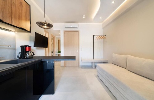 Thasos Town Apartment | Port Oasis