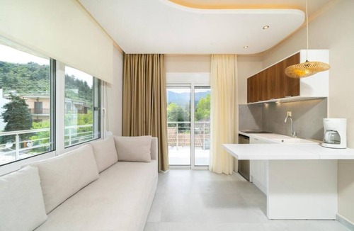 Thasos Town Apartment | Port Oasis