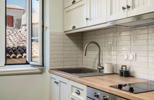 Old Town Apartment | Porta Suites by Konnect, Old Corfu Town