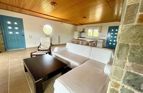 Kilada House | Porto Heli Panoramic Seaside Home. Enjoy the sunsets & spacious areas!