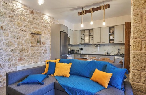 Omales Apartment | Porto Santo Mani 1st Apartment