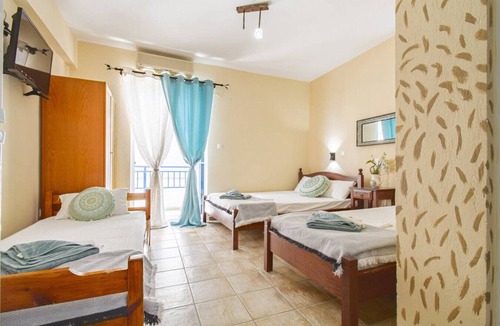 Kallithea Bed & Breakfast | Poseidon Edge No6 by RentalsPro - Kallithea