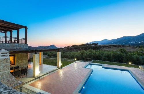 Lefkogeia Villa | Poseidon Villa, nestled in the picturesque south, By ThinkVilla
