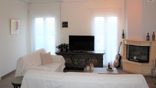 Paleokastritsa Apartment | Postman's House