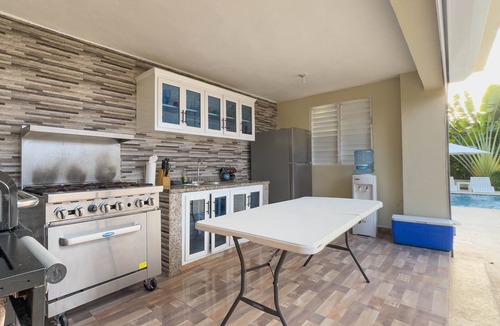 La Caleta Cottage | Private cottage in Boca Chica for 15 guests