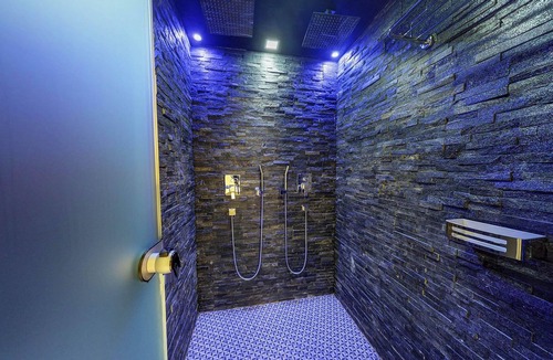 Vamos Villa | Private Heated Pool, 5 min from the Beach, Kids Facilities, Modern Design
