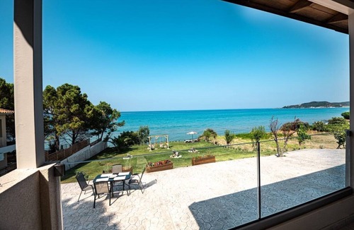 Alonia House | Private house withing few steps from the beach!