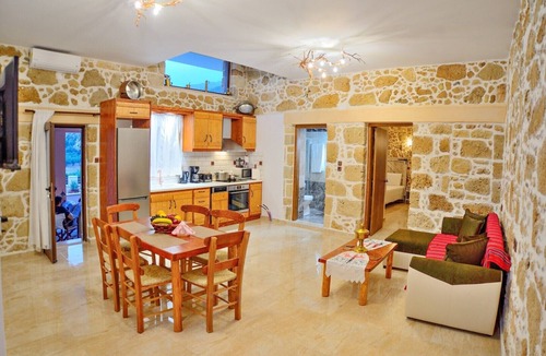 Platanos Villa | Private pool ★ 10 + sleeps ★ 5min to Falasarna Beach