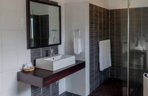 Cabarete Hotel | Private suite in luxury resort with pool and jacuzzi, right on sandy beach