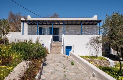 Logaras House | Punda Beach Seaside Retreat