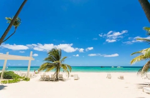 Los Maestros Apartment | Punta Cana Condo, pool, few steps from the beach, restaurants, market and more