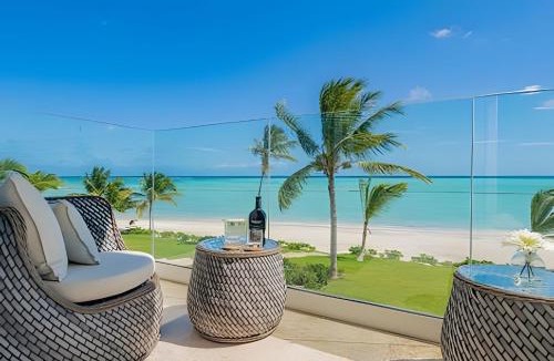 Cap Cana Marina Apartment | Punta Palmera Beach Front with private cold jacuzzI