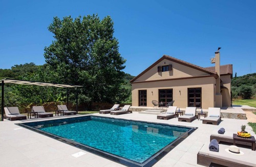 Lefkimmi Villa | Queen Alla - Five Bedroom Villa, Sleeps 10