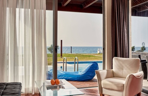 Fanes House | R 1020 Suite with Private Pool All Inclusive Free Cancellation