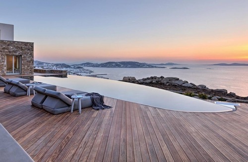 Houlakia Villa | R 1414 Vision Blue Villa With BBQ, Jacuzzi & Hammam