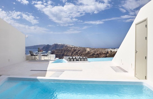 Megalochori Villa | R 320 Sugarmoon Suite Santorini with Pool Views of the Aegean Sea Incl Breakfast