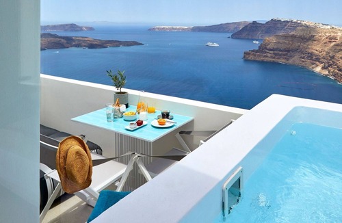 Megalochori Villa | R 322 Deck Suite Santorini with Private Pool and Panoramic Views Incl Breakfast