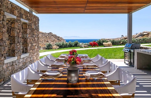 Plintri Villa | R 3235 Villa Halstead With Espresso machine ,Mini fridge & Private gym.