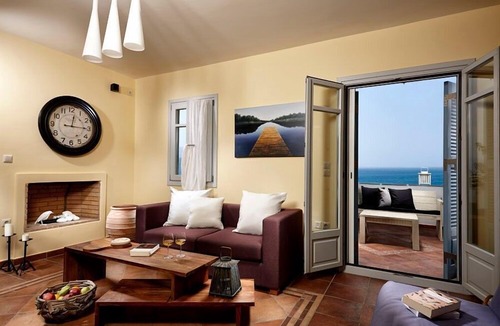 Maragas Villa | R 671 Superior Villa with Private Pool Sea Views Incl Breakfast