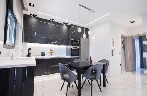 Flogita Apartment | RAFAELA SUITES