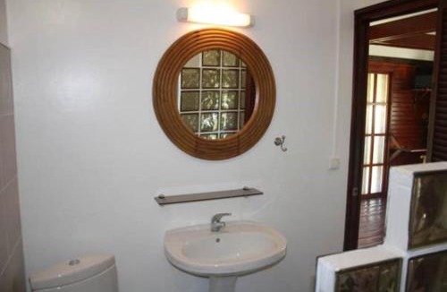 Uturoa House | Raiatea Airport Bungalow