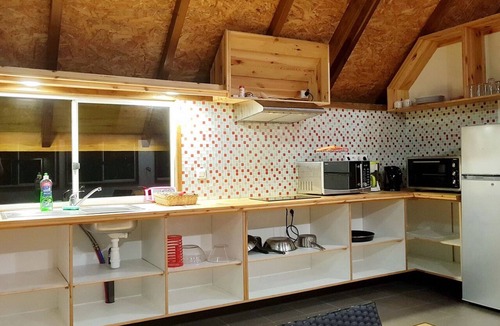 Teahupoo Ski Chalet | RAIATEA- Fare Cascades Maunga
