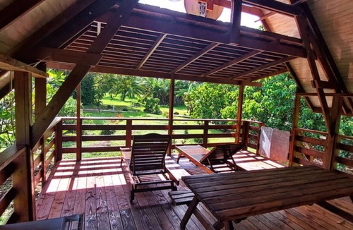 Teahupoo Ski Chalet | RAIATEA- Fare Cascades Maunga