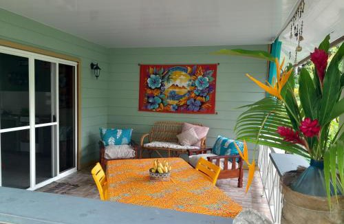Opoa Apartment | RAIATEA, Opoa, Studio du "Fare Rêvé" plage et bord de mer privatifs