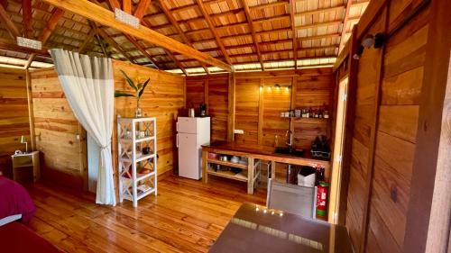 Uturoa House | RAIATEA - Orion Pool Bungalow