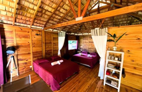 Uturoa House | RAIATEA - Orion Pool Bungalow