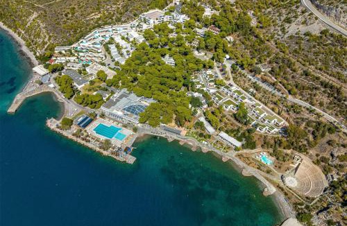 Loutraki-Agioi Theodoroi Hotel | Ramada Loutraki Poseidon Resort