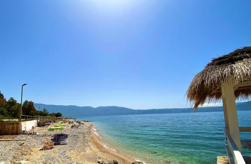 Radhime House | Ramo's Cozy Beachside Haven with Panoramic Views - 2nd