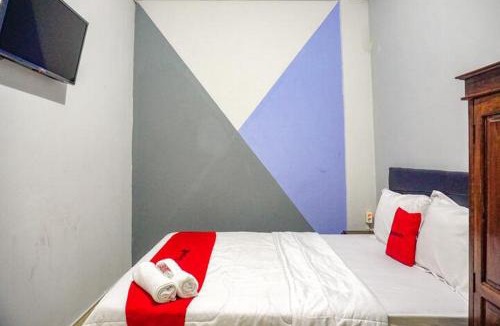 Buleleng Hotel | RedDoorz near Penimbangan Beach Singaraja