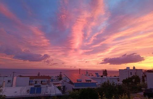 Kato Stalos Apartment | Reflections Apartments- Relaxed Stay near the Beach, Chania
