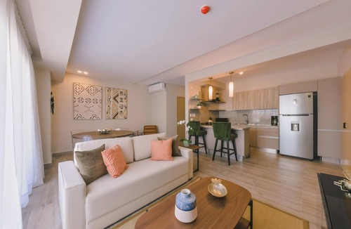 Downtown Santo Domingo Apartment | Regatta Living II With Breakfast Included - 905