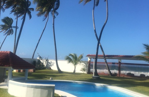 Las Canas House | Relaxing beach front property