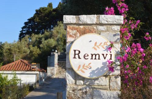 Skopelos Town Apartment | Remvi Apartments