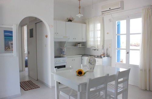 Pounta Apartment | Remvi Studios