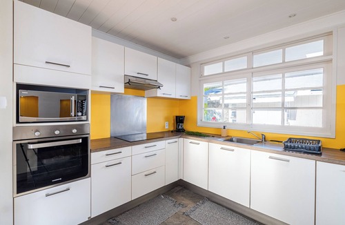 Vaira'o Villa | Rent a part of Domaine To'a Hotu. 3 bedrooms, 3 bathrooms, 8 people max.