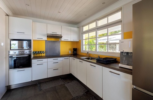 Vaira'o Villa | Rent a part of Domaine To'a Hotu. 3 bedrooms, 3 bathrooms, 8 people max.