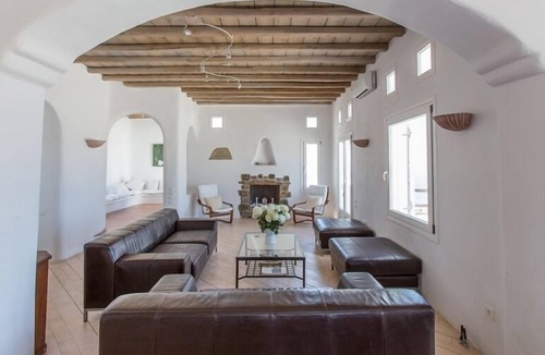 Plintri Villa | Rent holiday Villas on Mykonos Greece