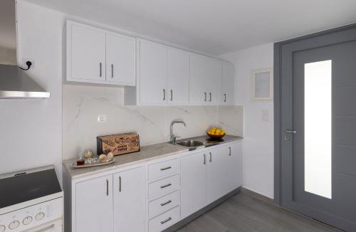 Megas Gialos Apartment | Restia Seaside Apartment I, 50m from Megas Gialos Beach